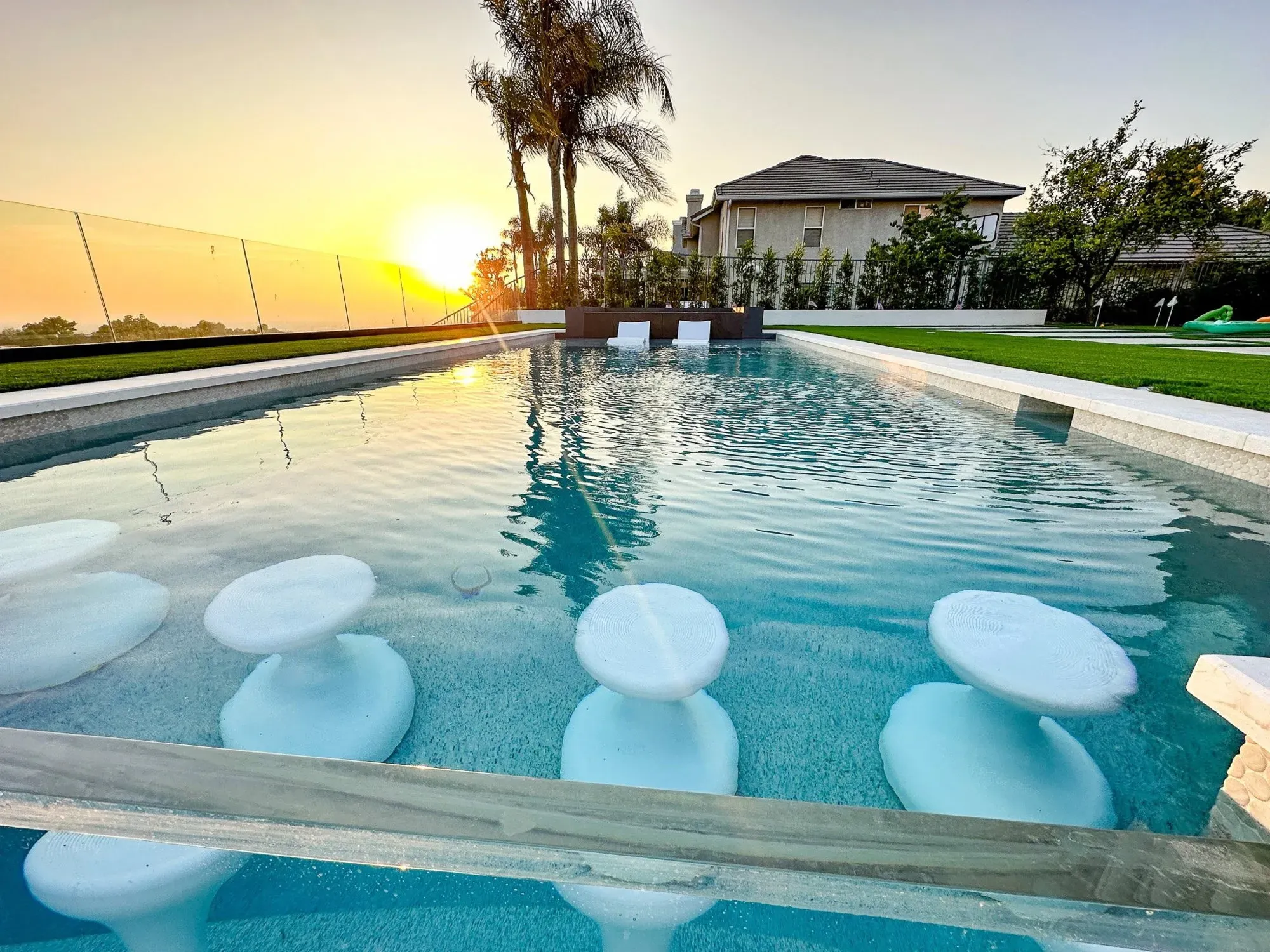 Crafting Luxurious Pools in Rancho Cucamonga