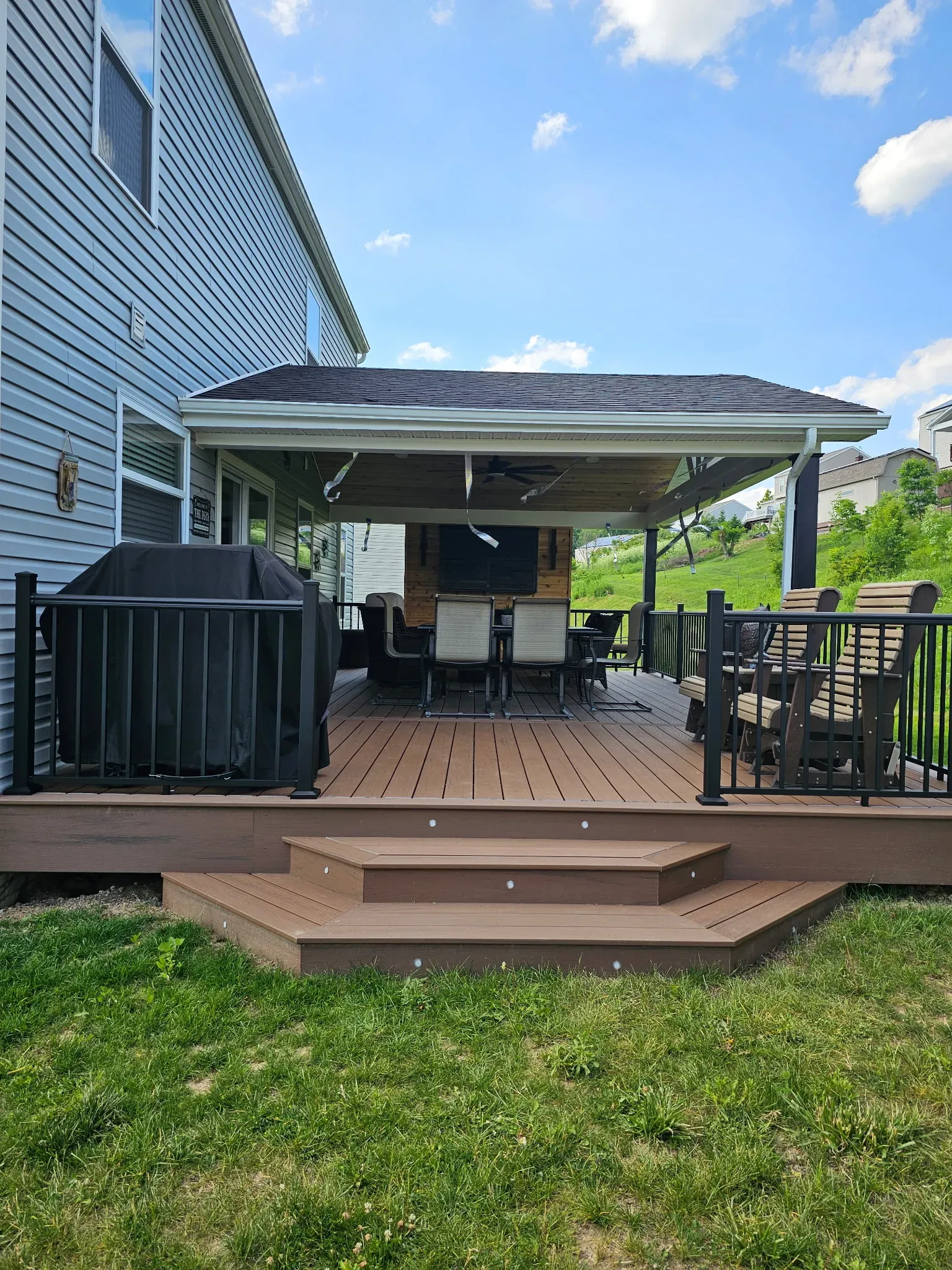 Pittsburgh's Top Custom Deck Builder for Outdoor Living Spaces