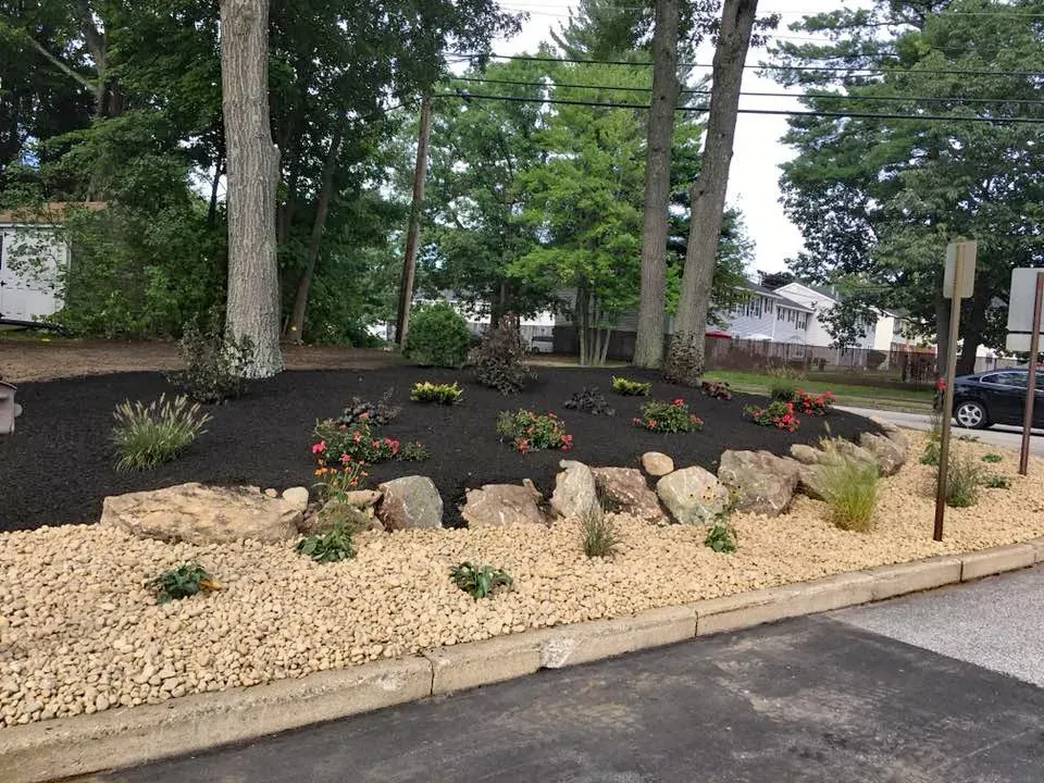 Transforming Outdoor Living Spaces with Custom Hardscaping