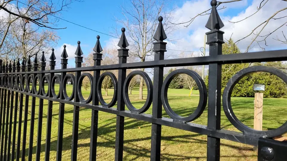 Top-Quality Fencing Solutions in Toronto