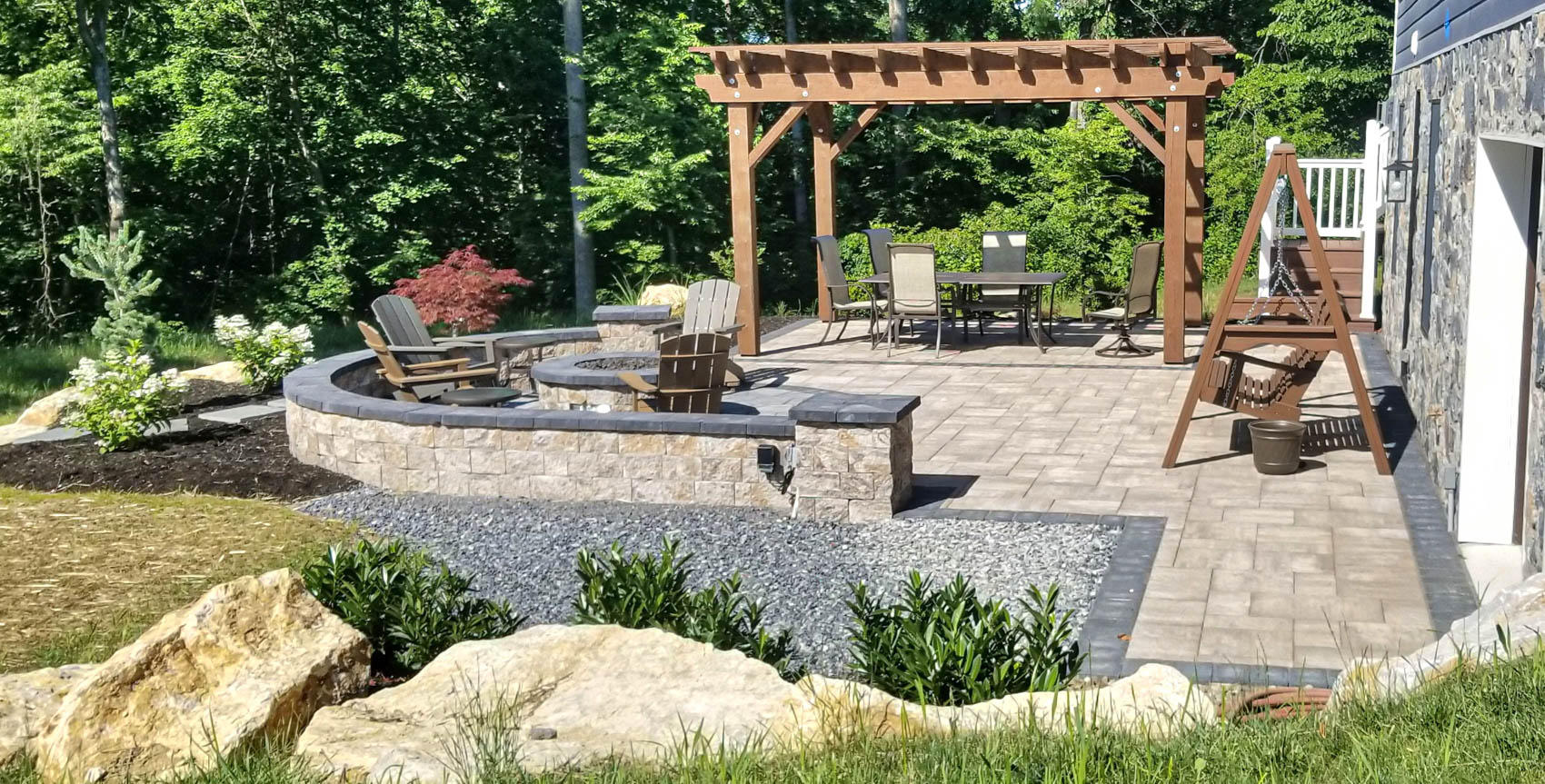 Creating Stunning Customized Pergolas for Your Outdoor Areas