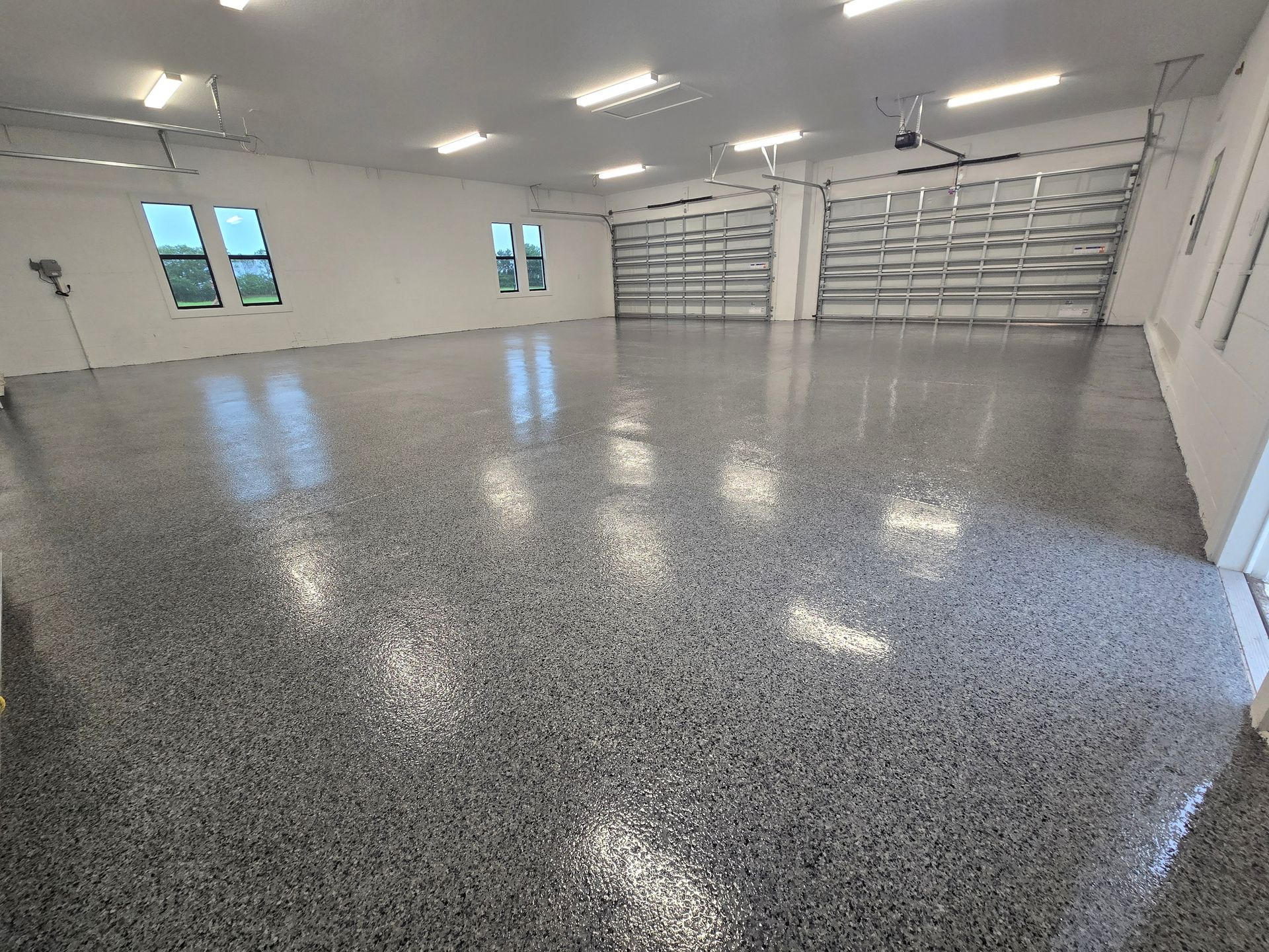 Eye-Catching Decorative Flake Coatings for Garage Floors