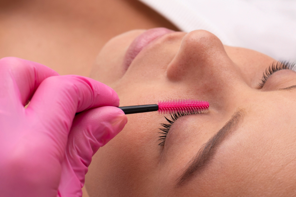 Eyebrow Tinting: Achieving Perfect Definition