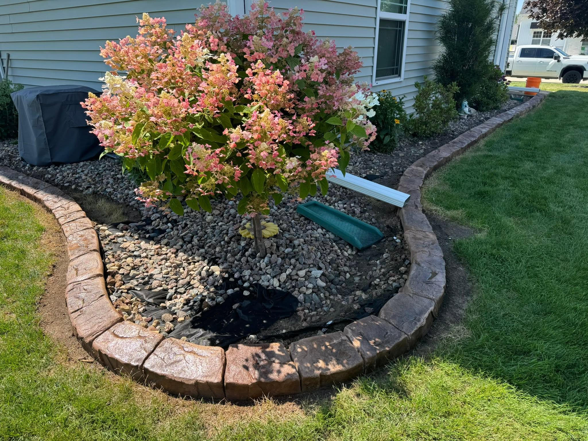 The Benefits of Choosing Concrete Curbing
