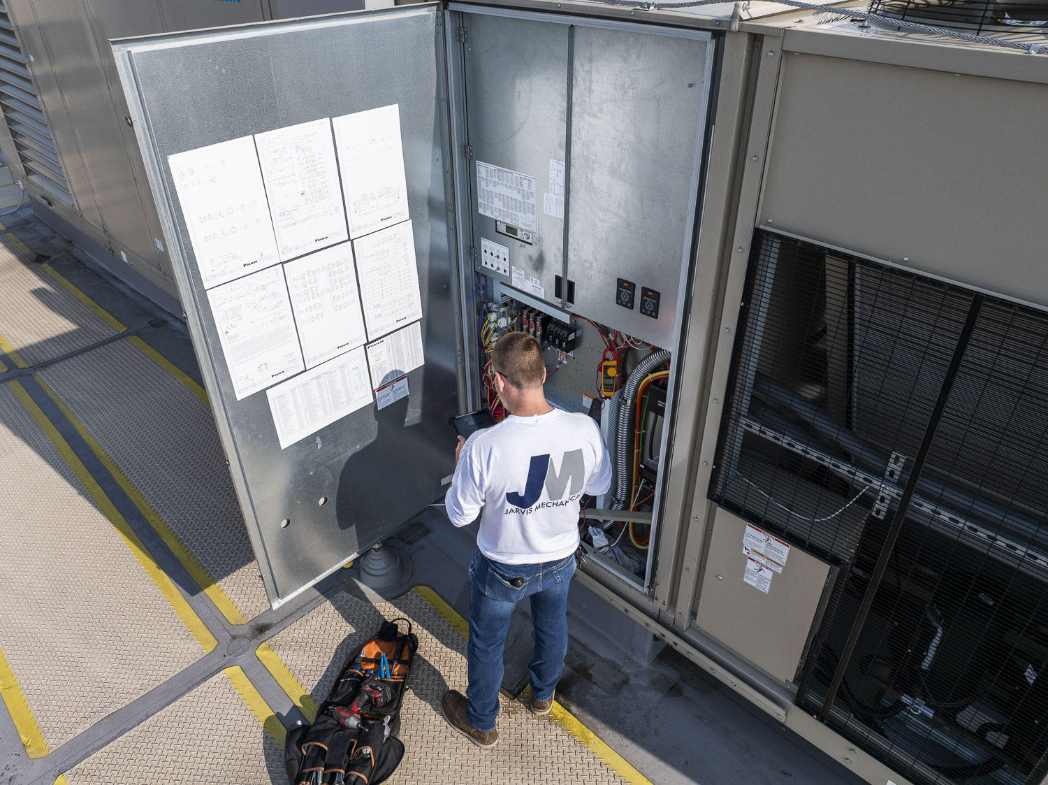 Proactive Commercial HVAC Service Maintenance in Cincinnati: Your Winter Readiness Guide