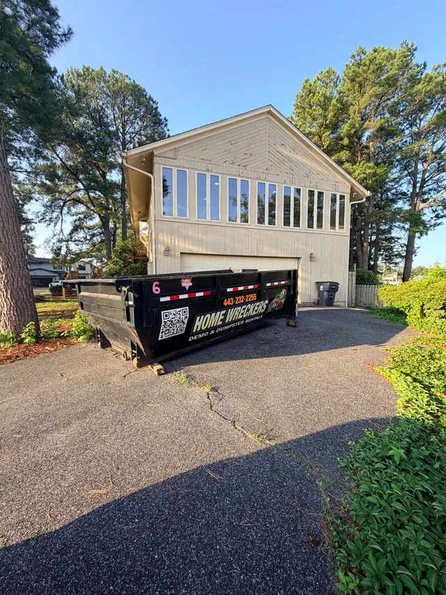 Home Wreckers Demolition and Dumpsters truck serving Salisbury and Wicomico County MD