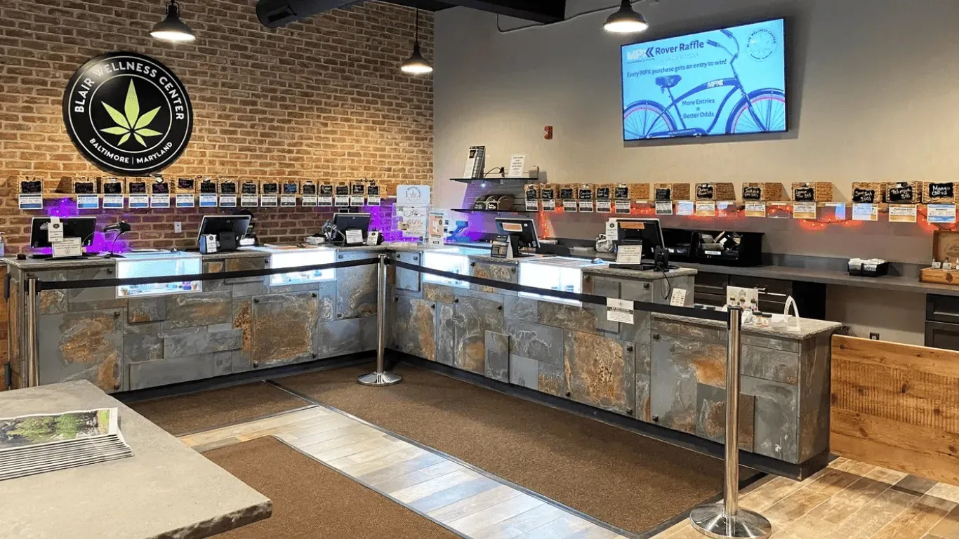 paradise cannabis co. vapes blue diamond Planet 13 Las Vegas main image 1