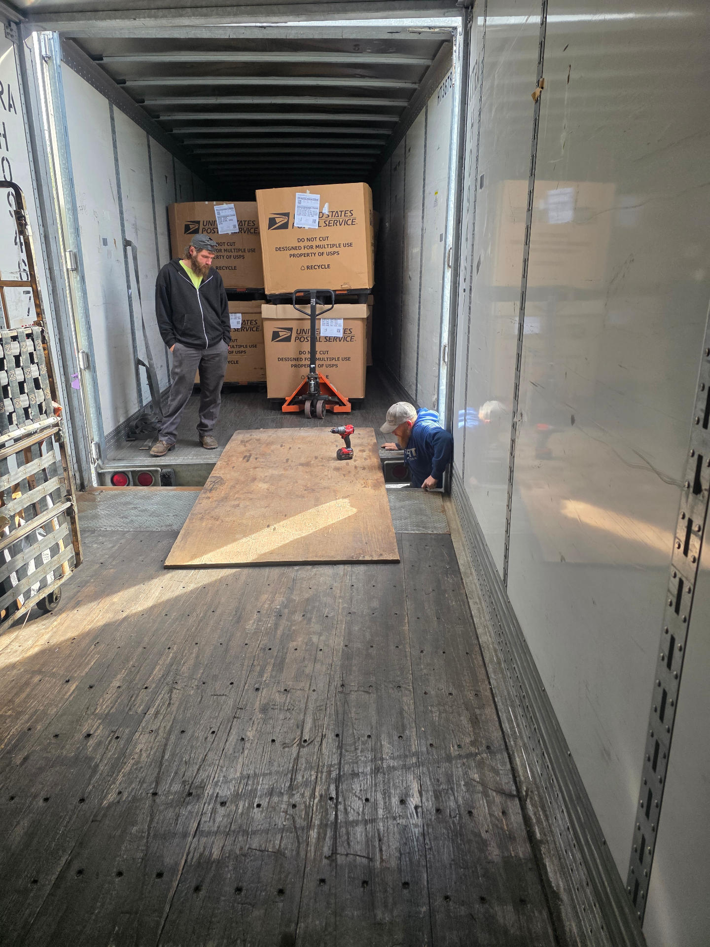 Expert Semi Trailer Repair Services in Harper WV