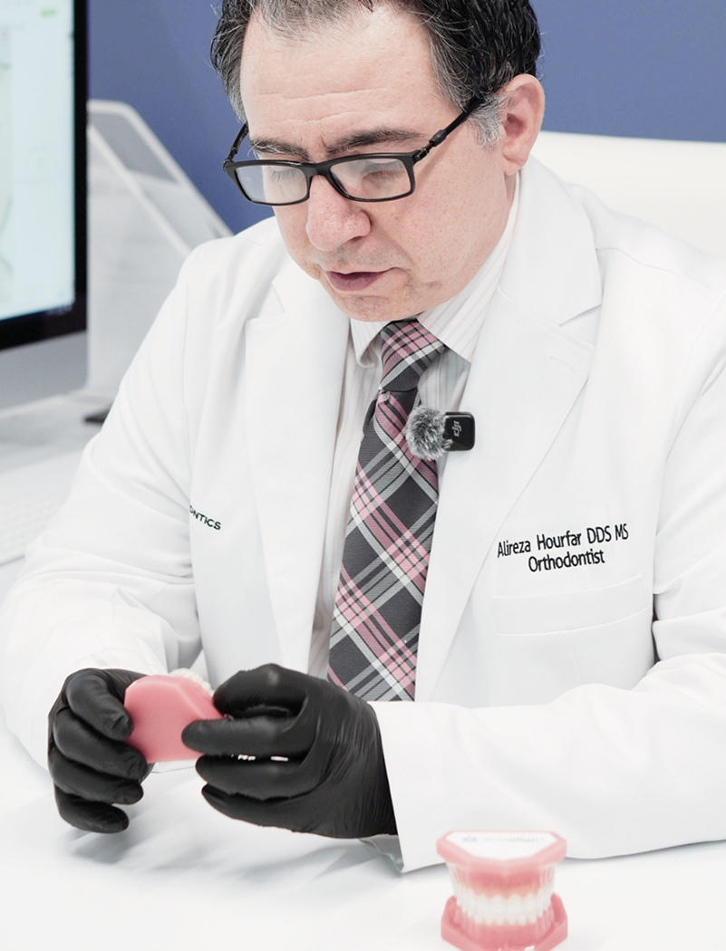 Invisalign and Comparable Clear Aligner Systems for Houston Adults