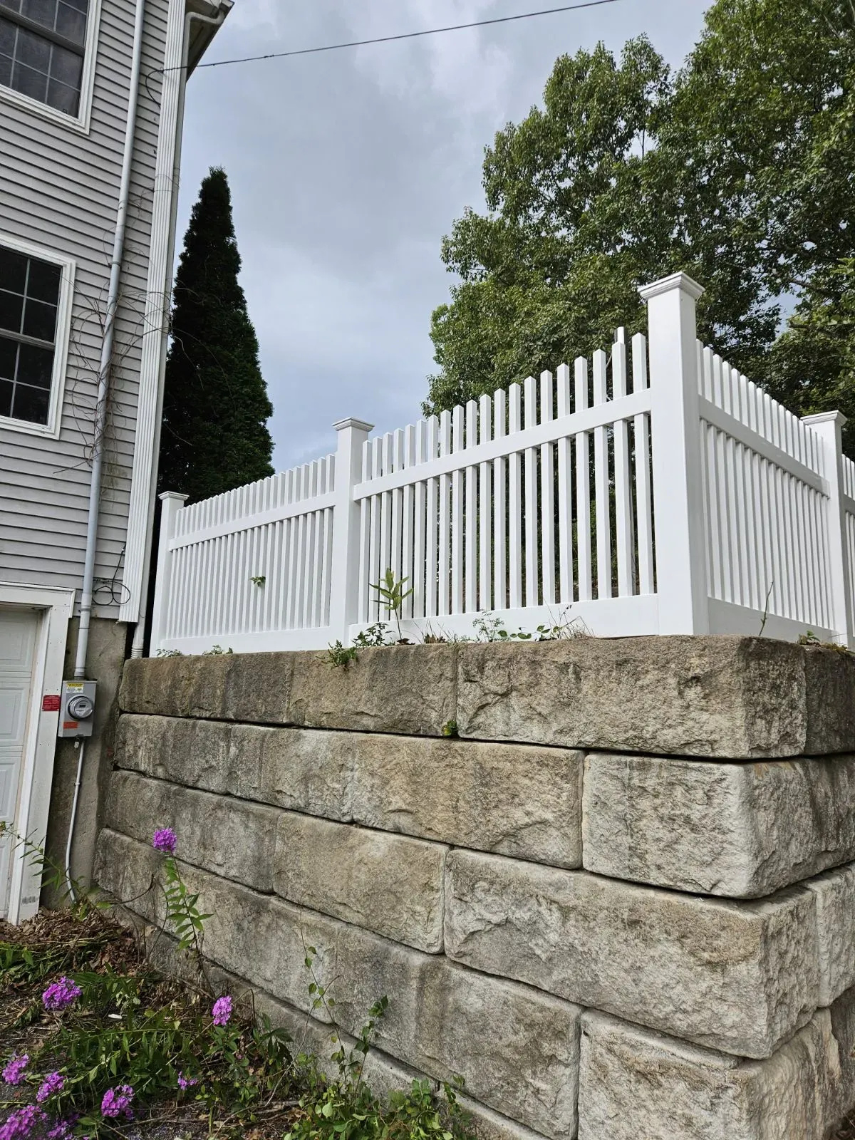 Services for Commercial and Government Fencing