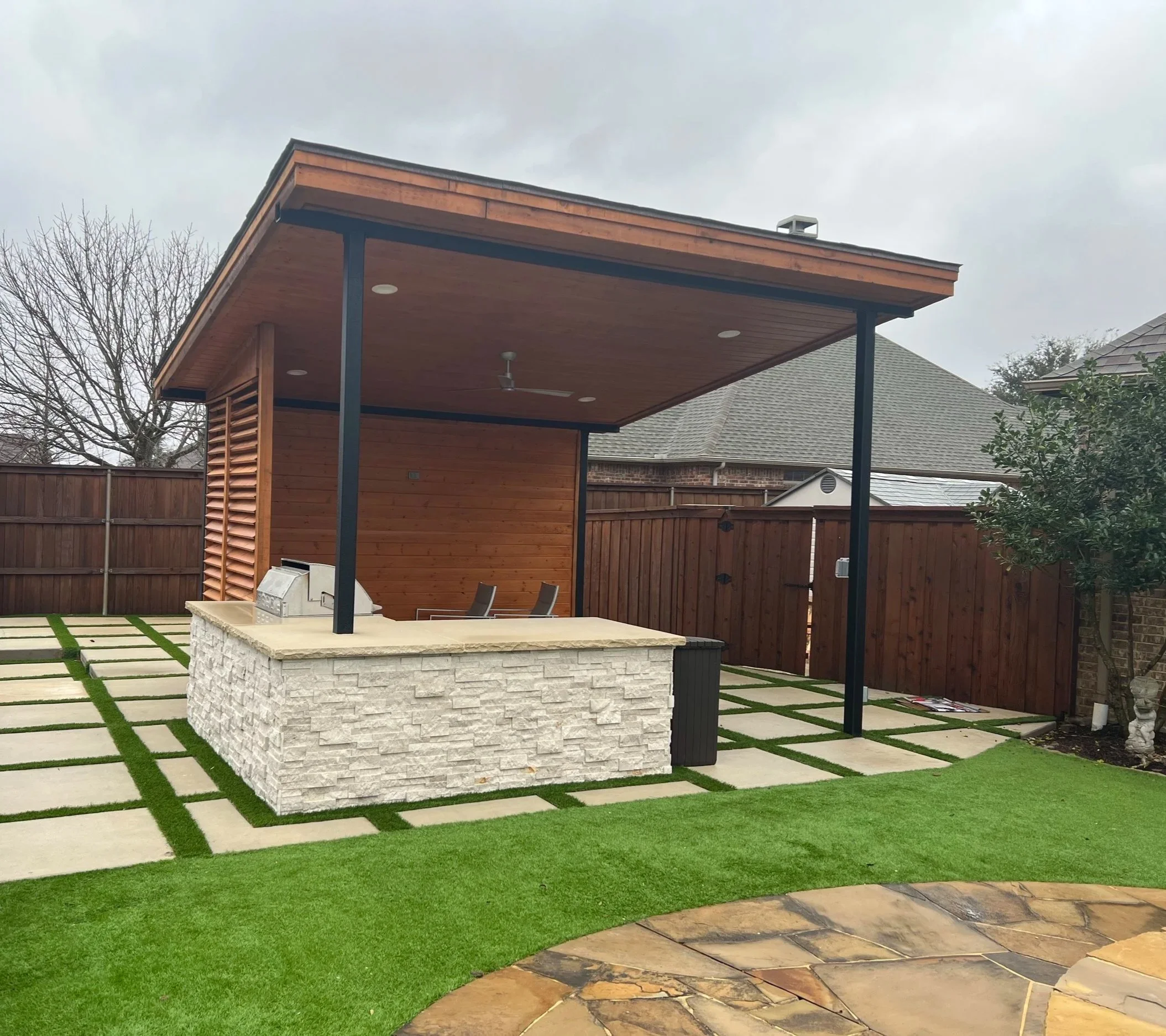 Creating Luxurious Outdoor Living Spaces