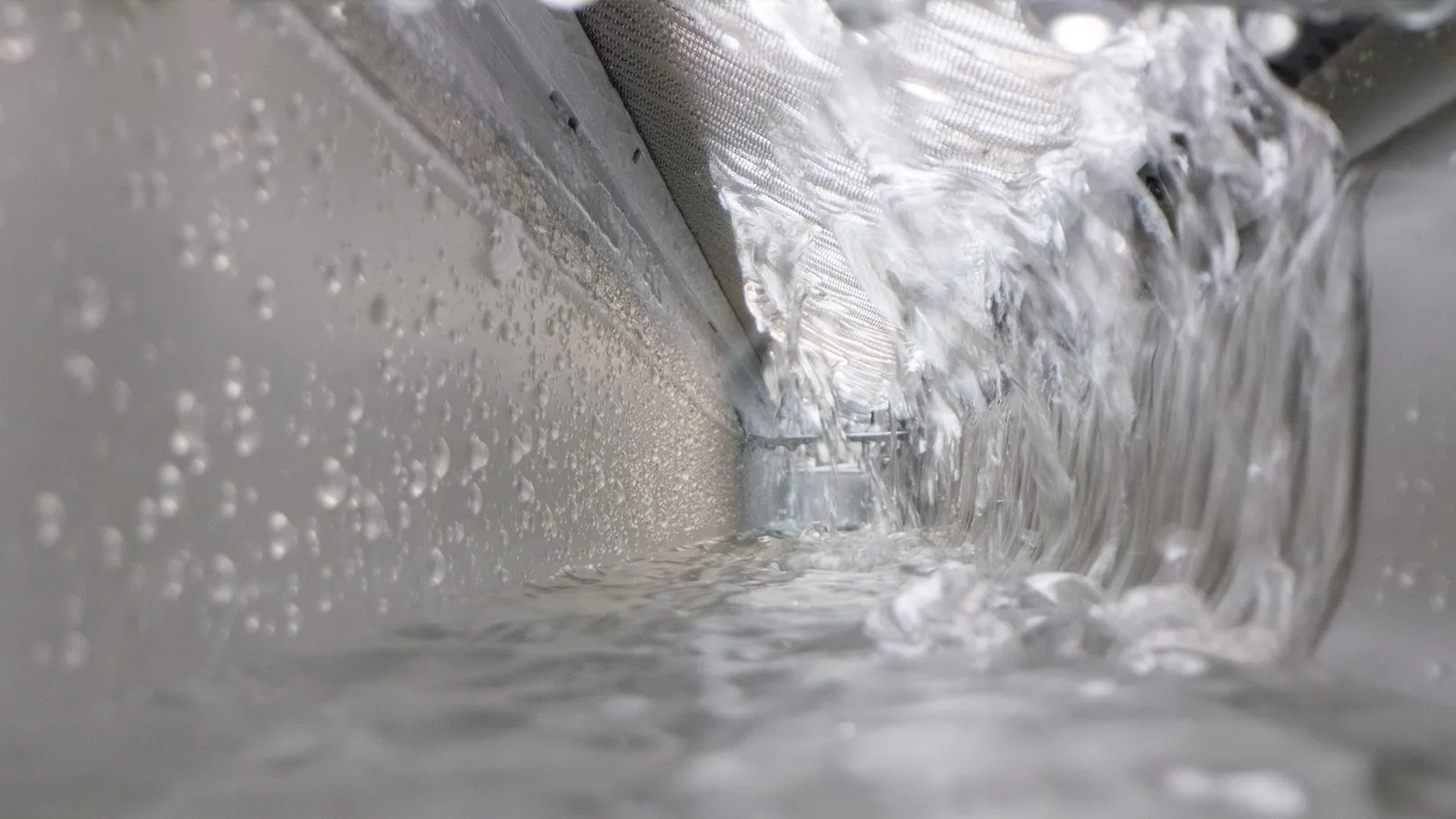Seamless Gutters NH: Expert Installation & Protection