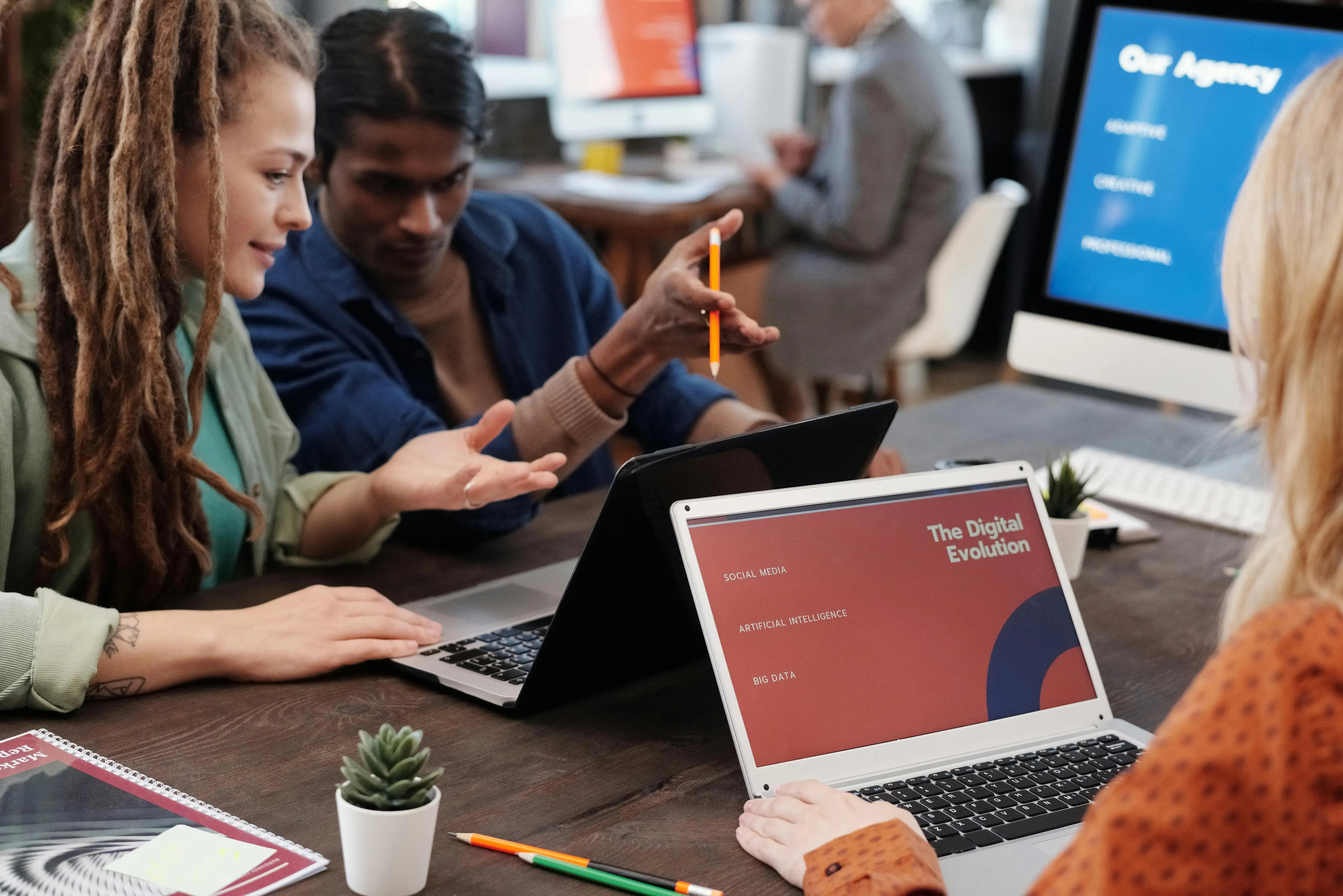 Amplify Your Brand with Howling Media's Innovative Strategies