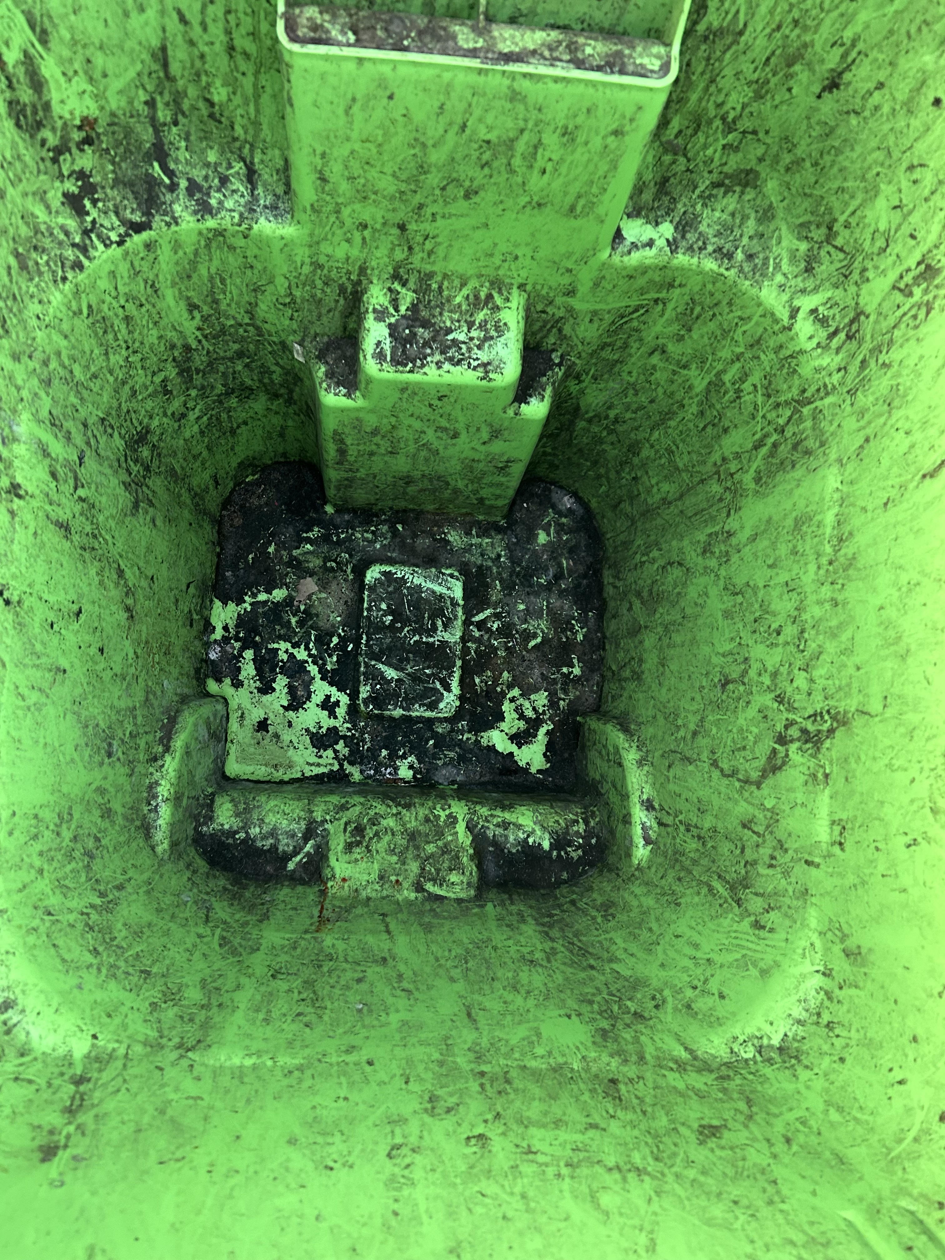 Advantages of Routine Trash Can Cleaning