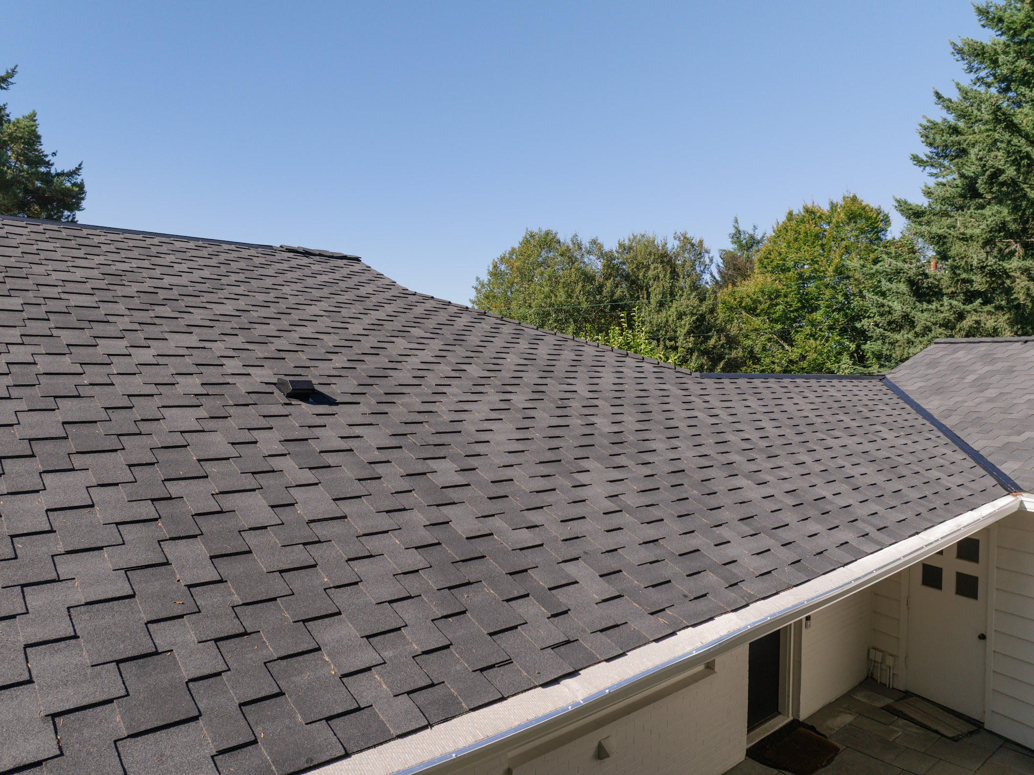 Complete Roof Replacement Using Quality Shingle Systems