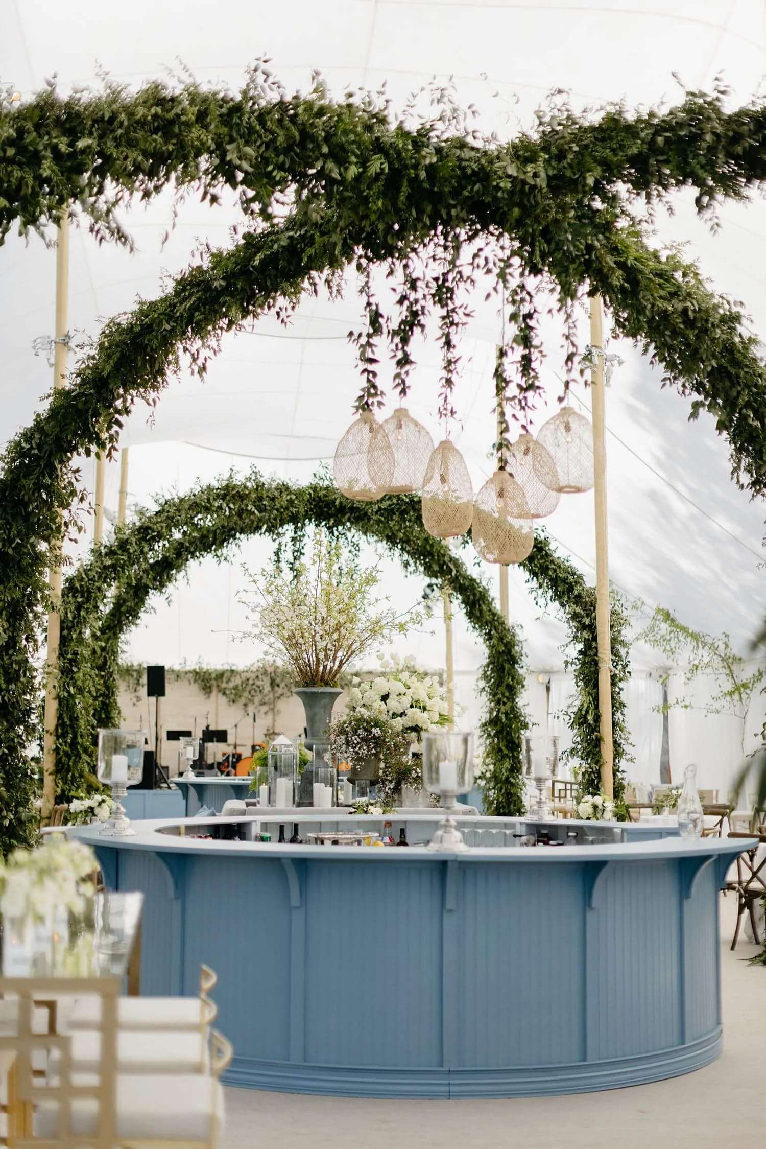 Luxury Century tent maximizing guest comfort during a summer reception