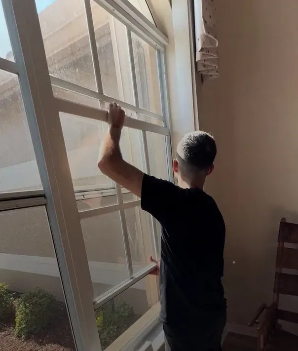 Expert Repairs for Sliding Glass and Pocket Doors in Florida