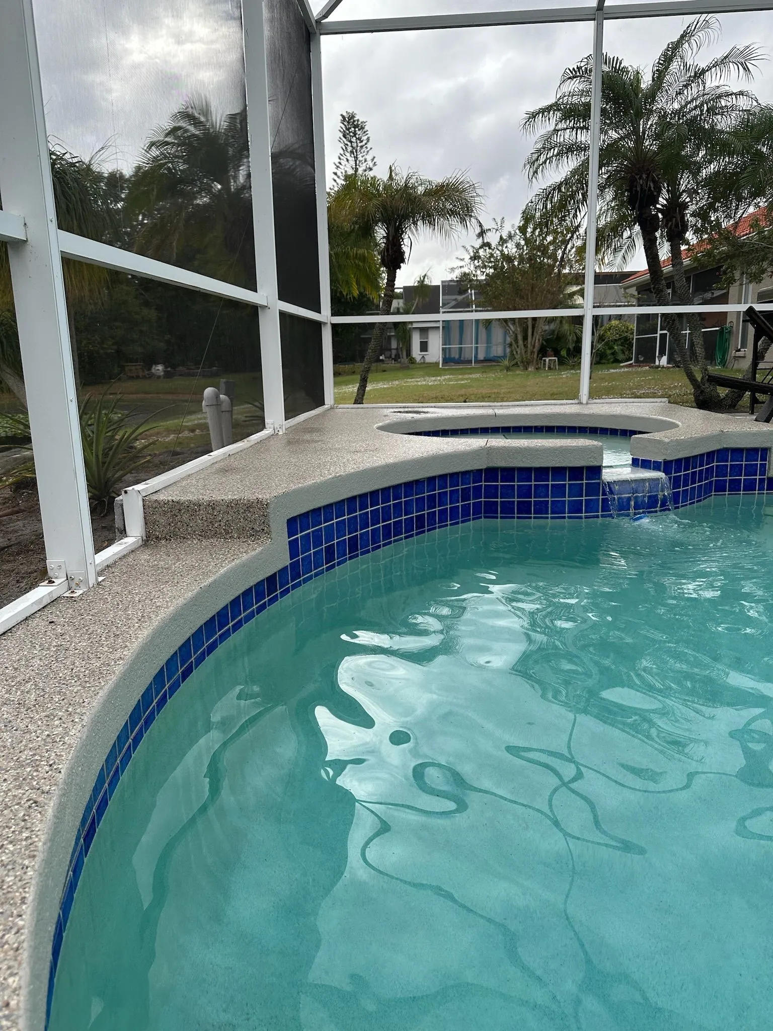 Decorative Overlay Options That Transform Your Outdoor Living Area