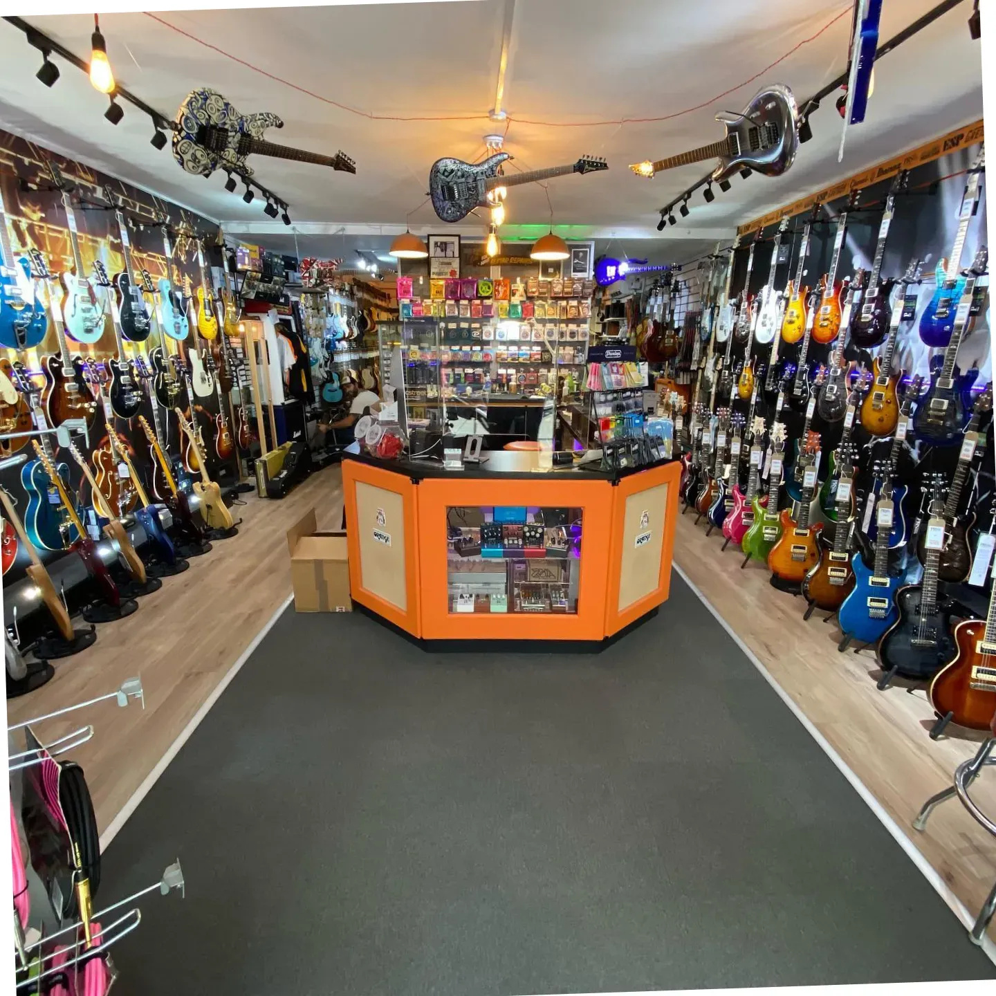 Vahlbruch Acoustic Chorus Pedal | MusicStreet UK