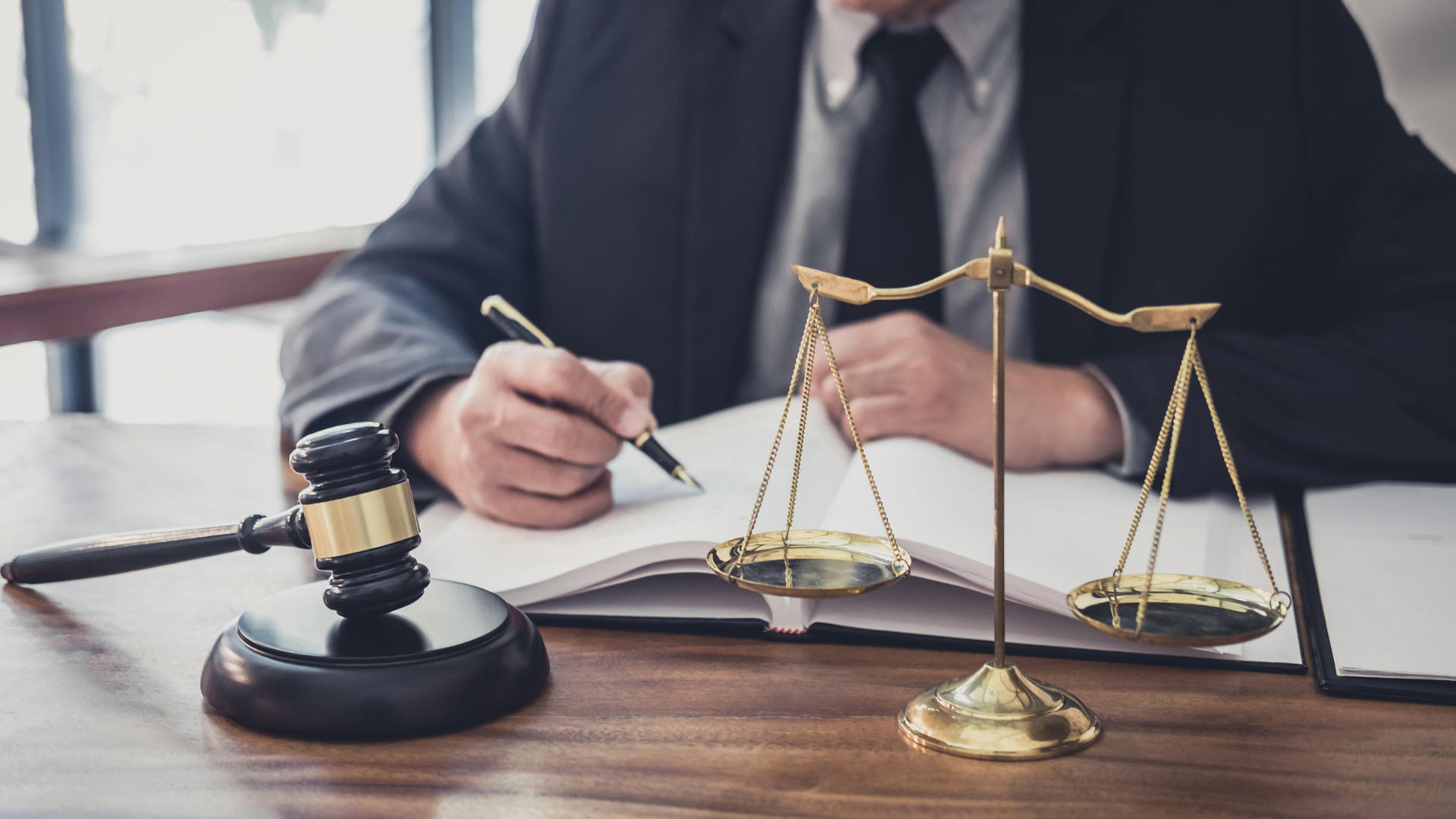 Handling Leasehold Delays and Chain Transactions