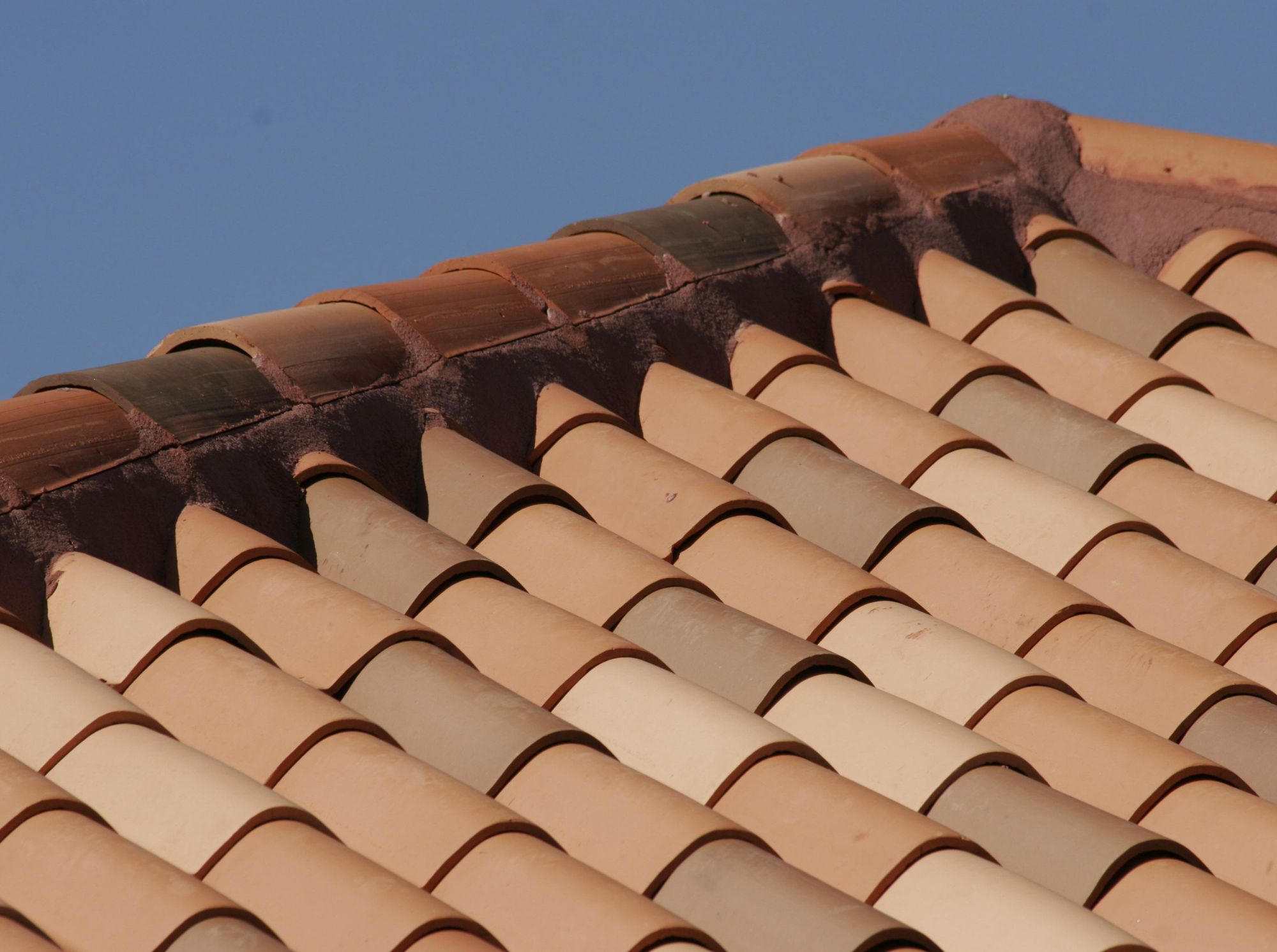 Choosing Between Tile, Metal, and Shingle for Your Sarasota Property