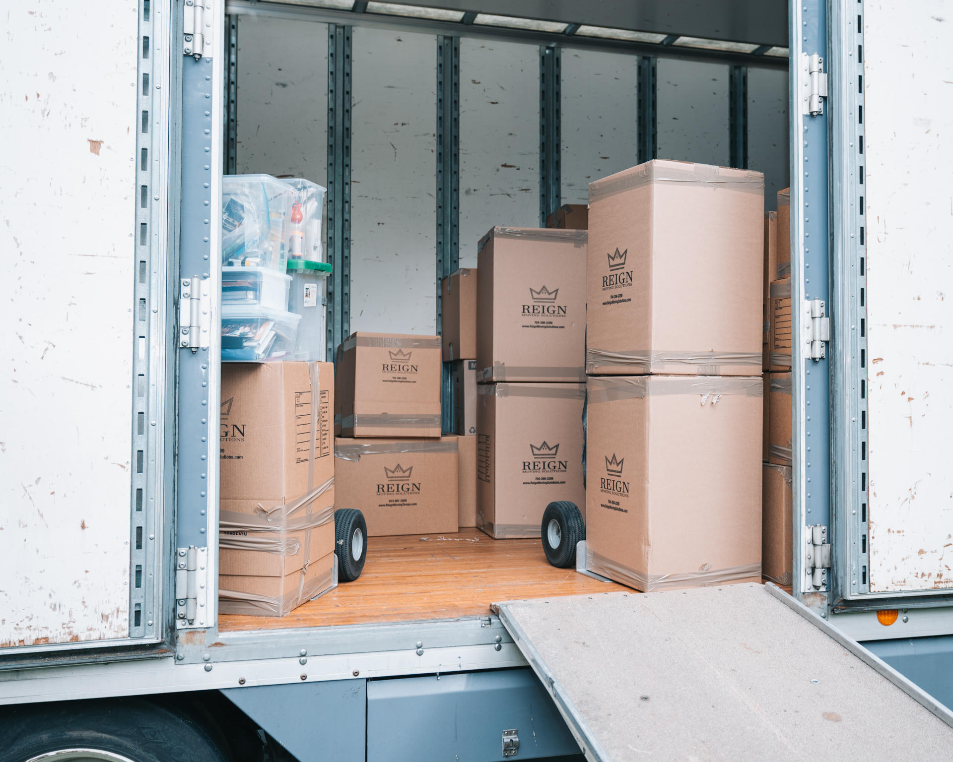 Business Relocation Services That Keep You Running