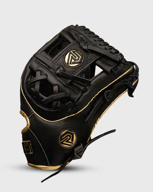 Close-up of bark-tanned leather highlighting quality and craftsmanship in glove production
