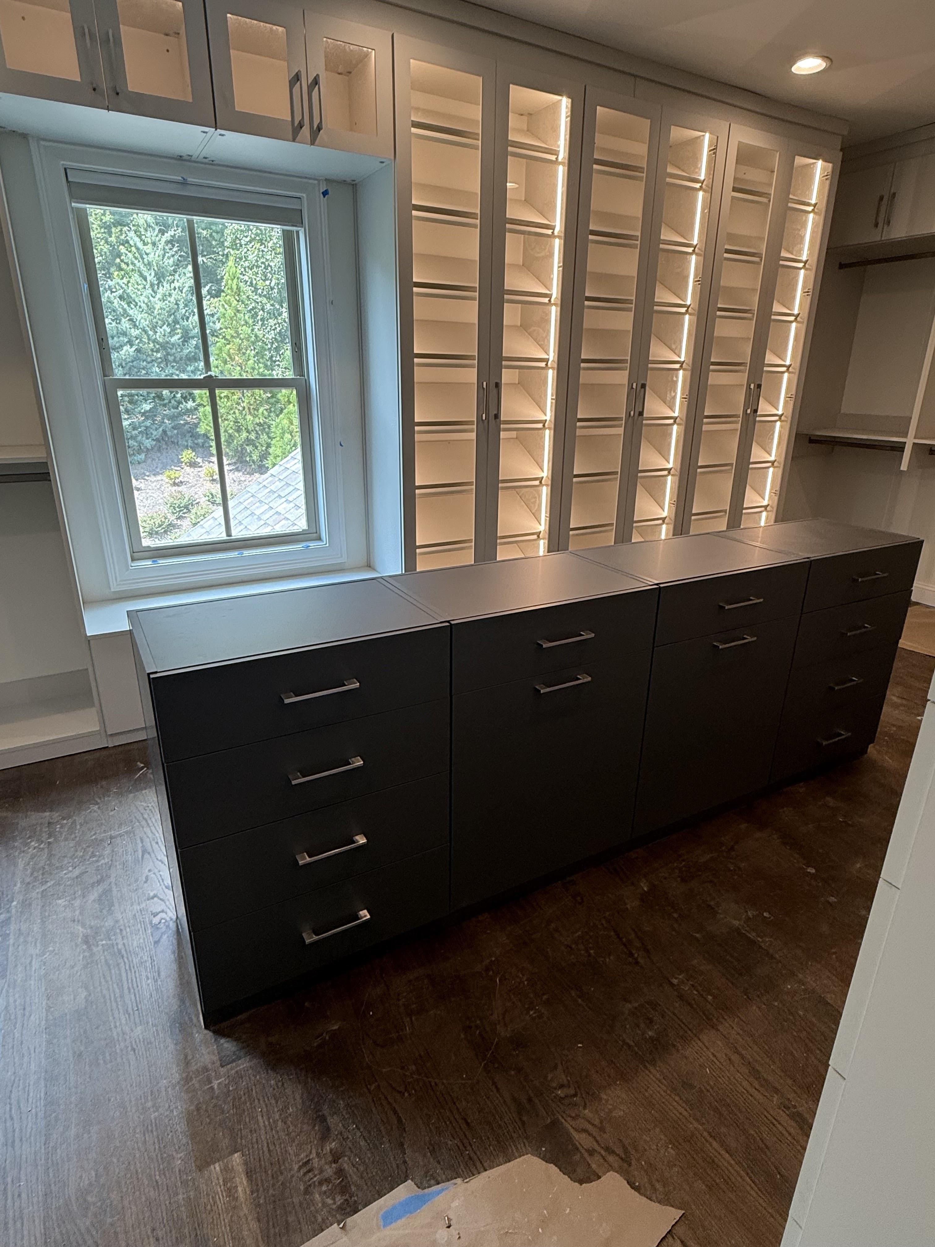 The Benefits of Custom Closet Systems