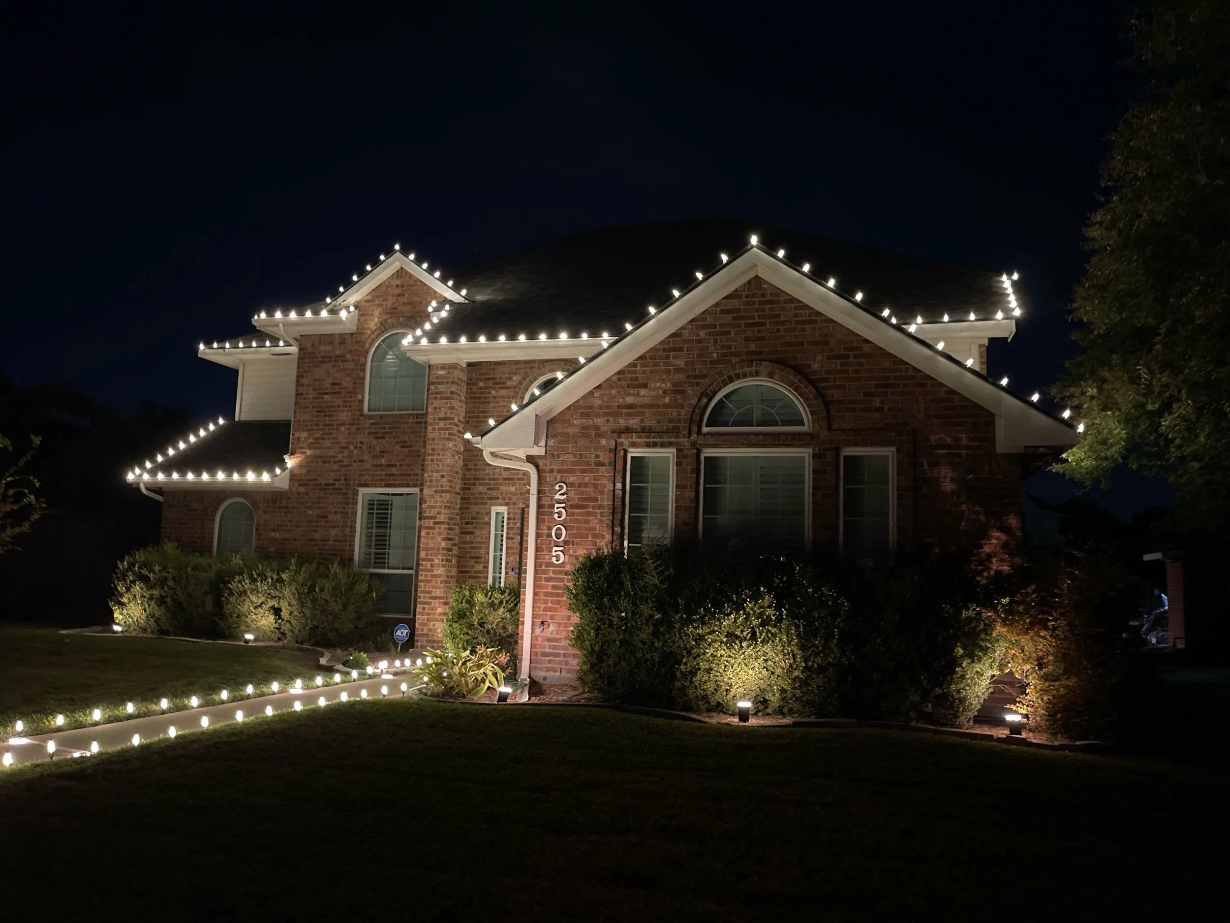 How Commercial-Grade Lighting Surpasses Retail Store Options