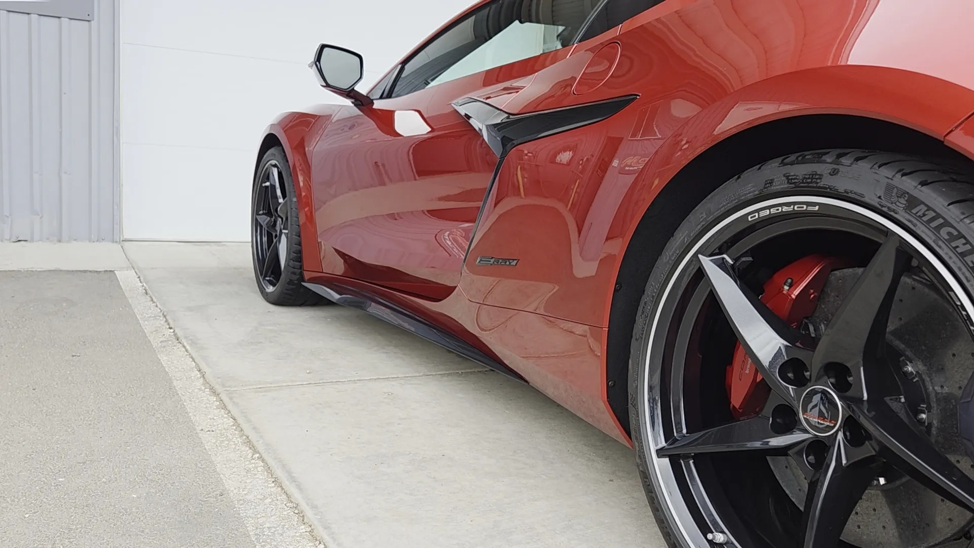 Professional Automotive Detailing and Waxing Solutions