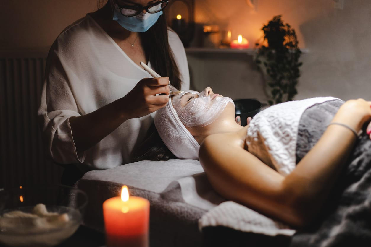 Clinical-Grade Dermaplaning From Trained Professionals
