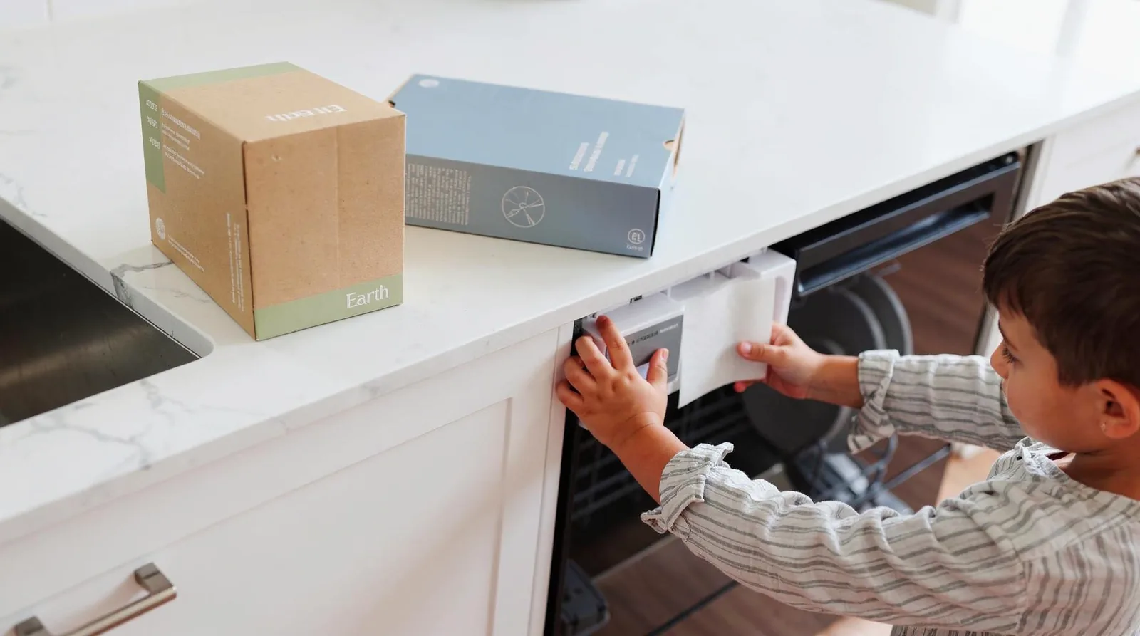 Australian communities have local initiatives that encourage households to switch to plant-derived cleaning products