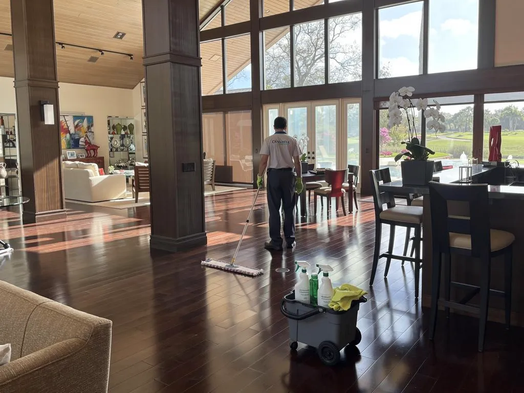 Freshly cleaned South Florida home entryway ready for a stress-free move