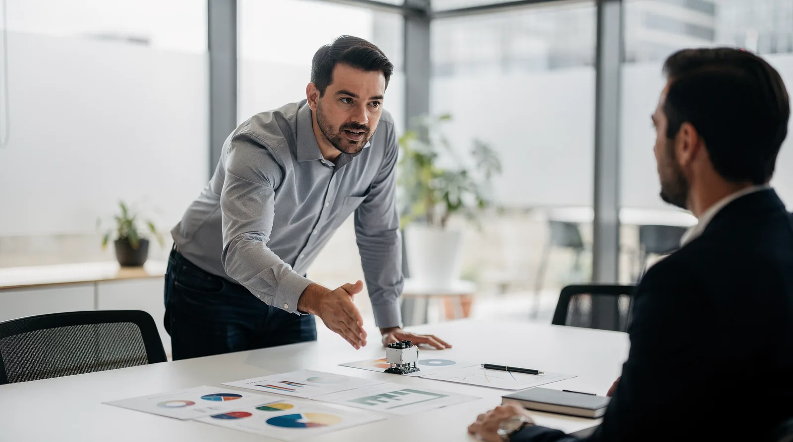 How to Pitch to Angels and Win Funding 3 A winning presentation proves execution ability, builds a clear narrative, and gets tested in front