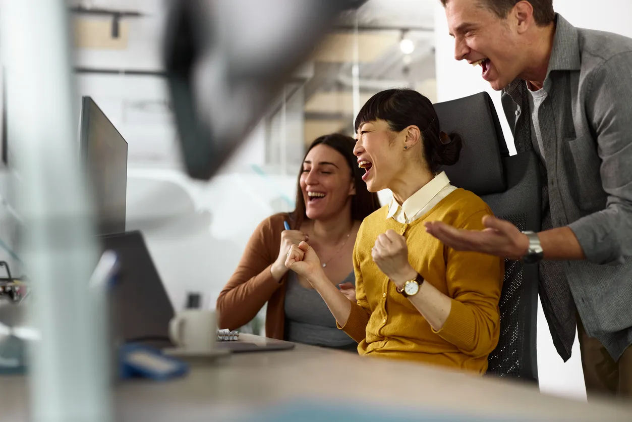 happy clients in Leeds people tracing office