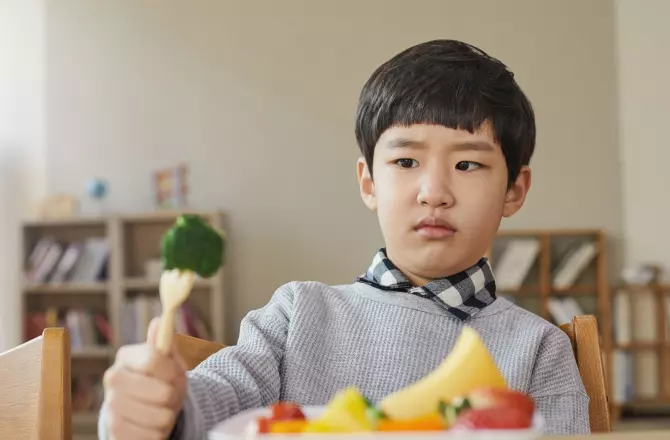 야채를 먹기 싫어하는 아이