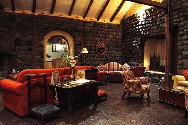 Living Room | Hacienda Santa Ana