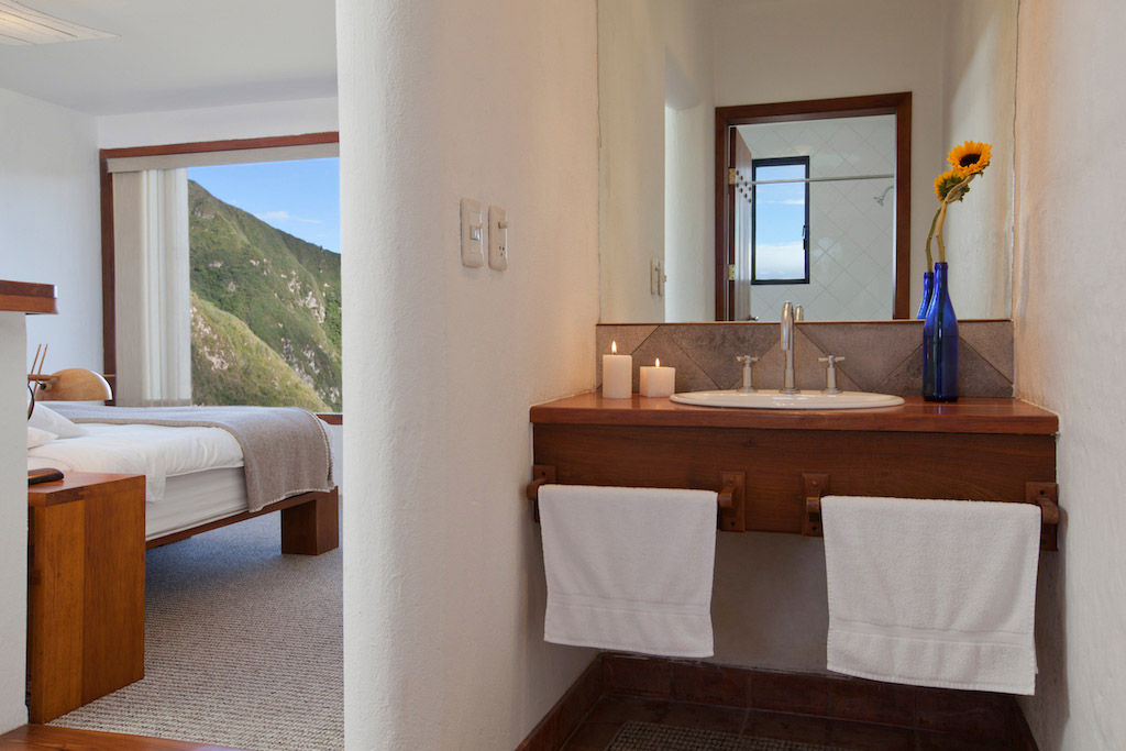 Bathroom | El Crater Lodge