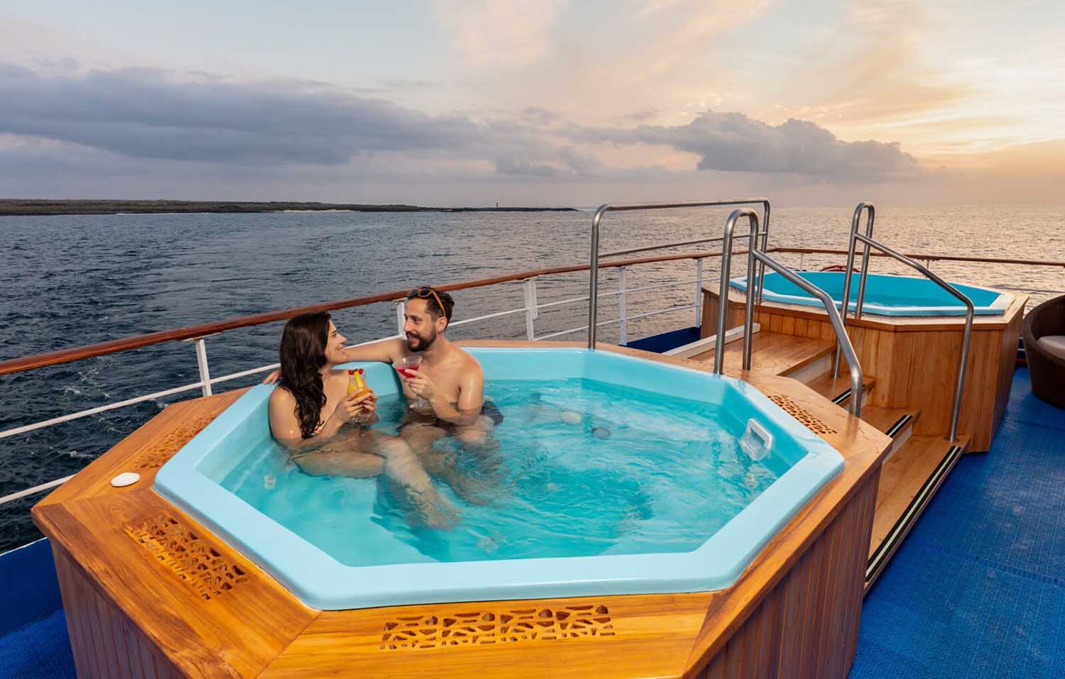 Galapagos legend jacuzzi