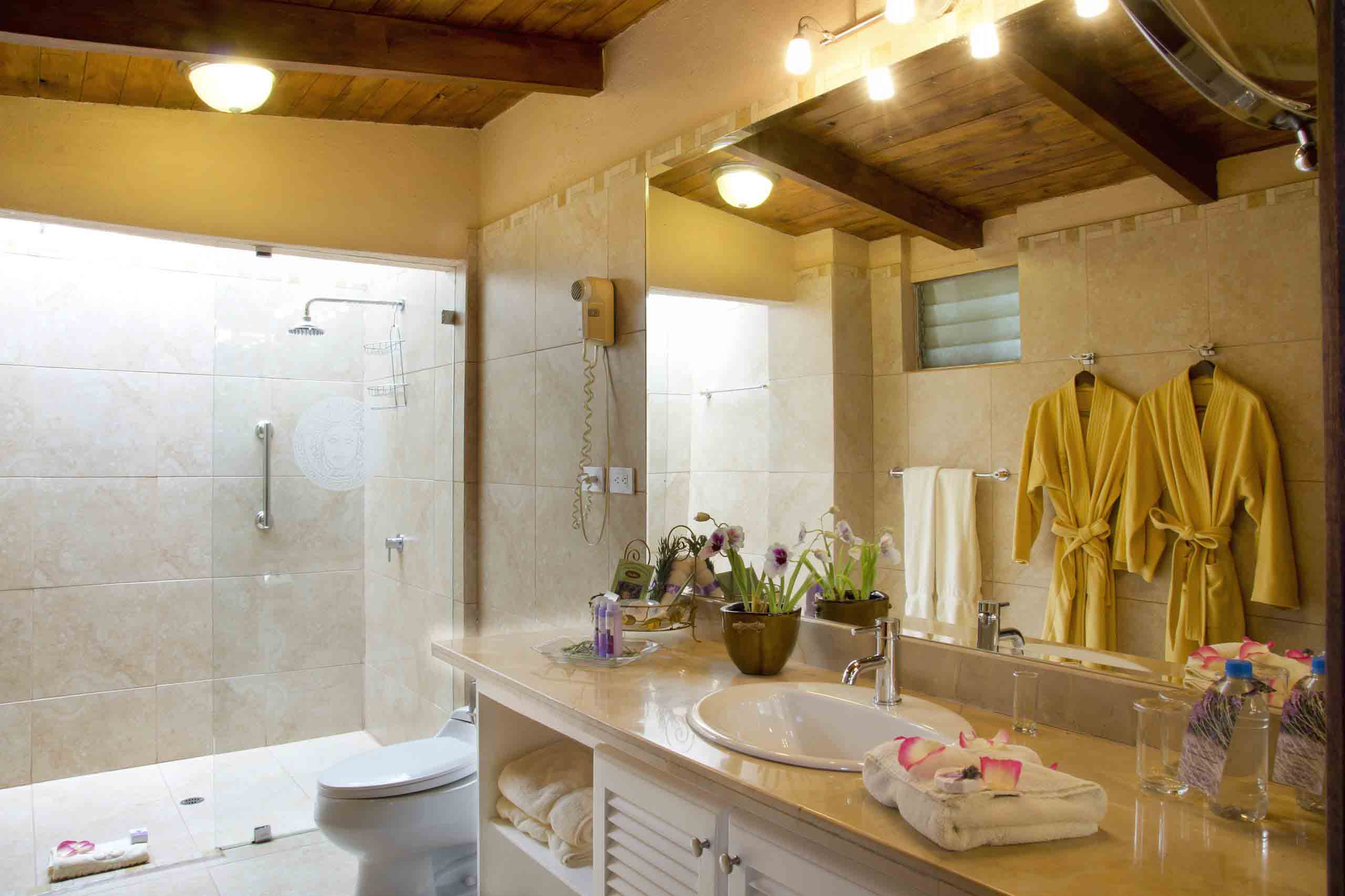 Bathroom | La Mirage Garden hotel & Spa