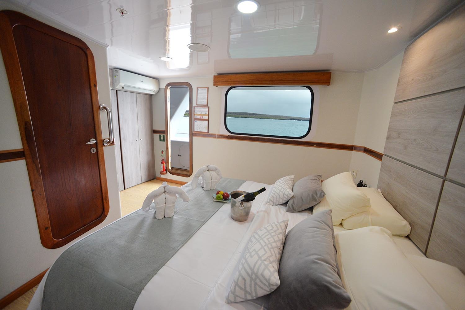 Bedroom | Seaman Journey Catamaran