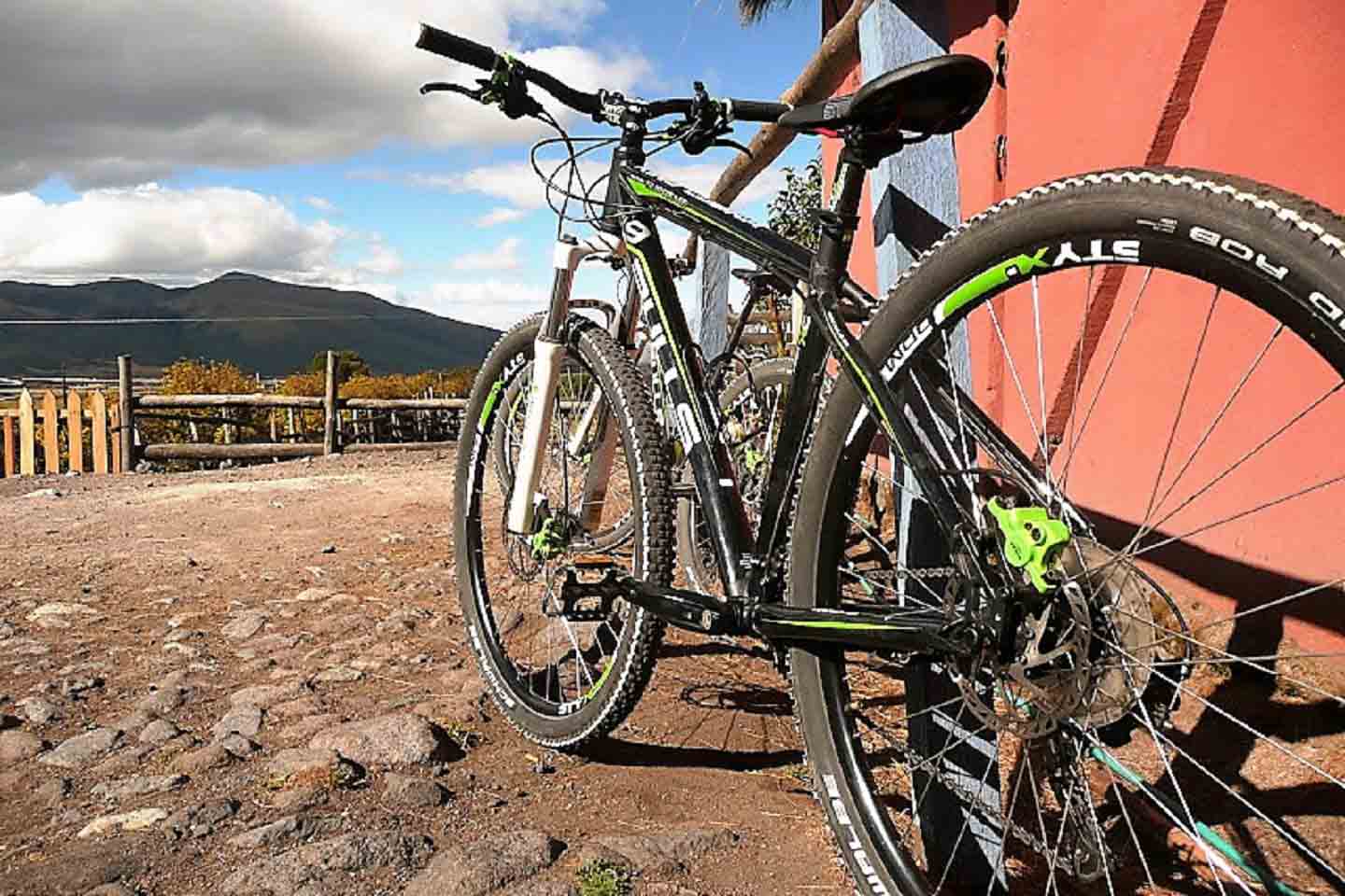 Mountain bike | Volcano land