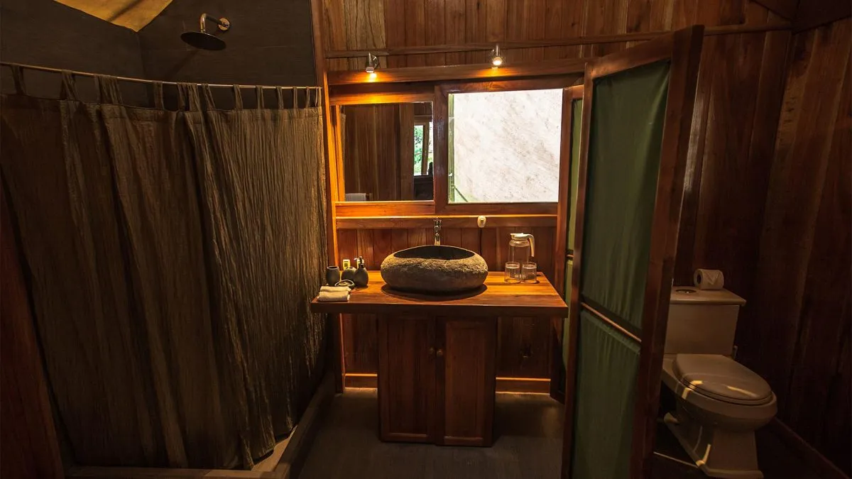 Luxury Tents - Bathroom | Safari Camp