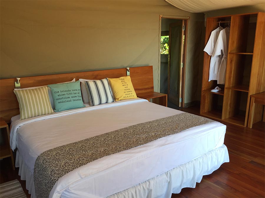 Room | Scalesia Lodge