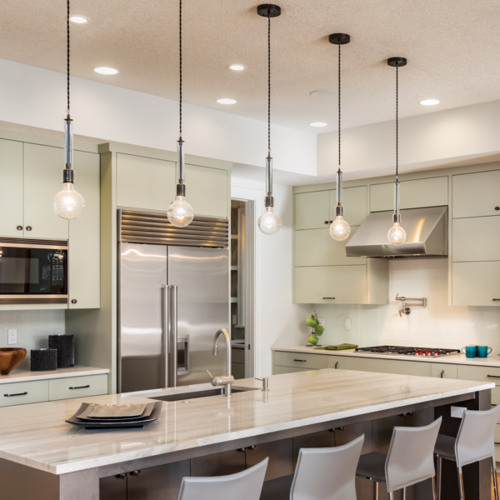 https://storage.googleapis.com/content.ezadtv.com/2019/11/20/thumbnail_5dd55c60c361f_kitchen-hanging-lights.png