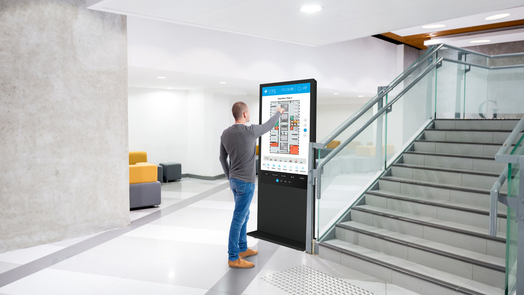 7 Innovative Strategies to Leverage Digital Signage for Business Growth