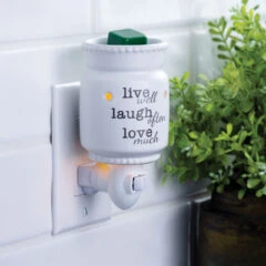 PLUGGABLE FRAGRANCE WARMER LIVE LOVE