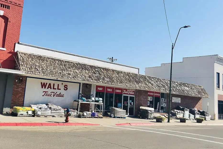 Walls True Value Hardware