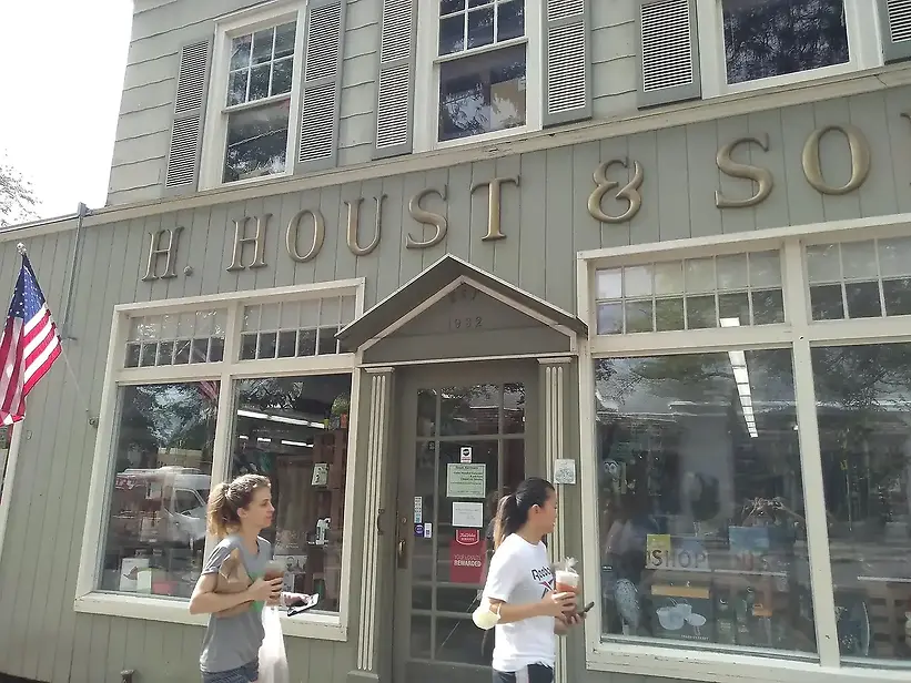 H Houst & Son Inc