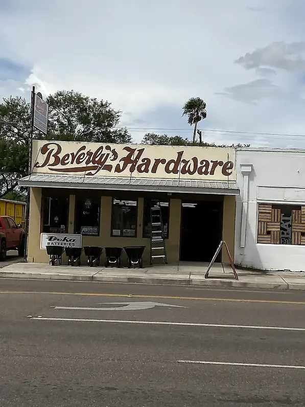 BEVERLY'S HARDWARE